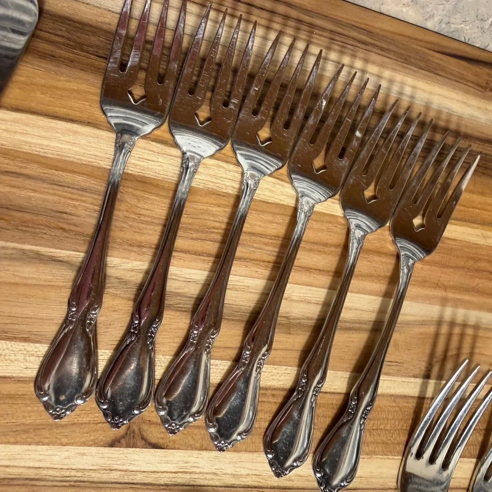 Oneida Chateau Deluxe Stainless Flatware 20 Piece Mixed Lot Serving Pieces